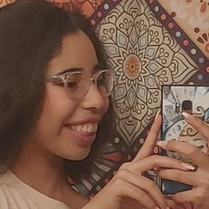 Meet your Posher, Valeria